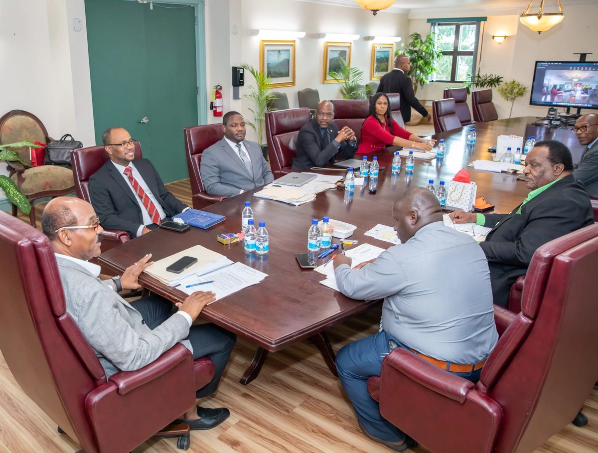 Cabinet Reviews Water, Internet and Energy Challenges; Approves Measures to Strengthen National Infrastructure 