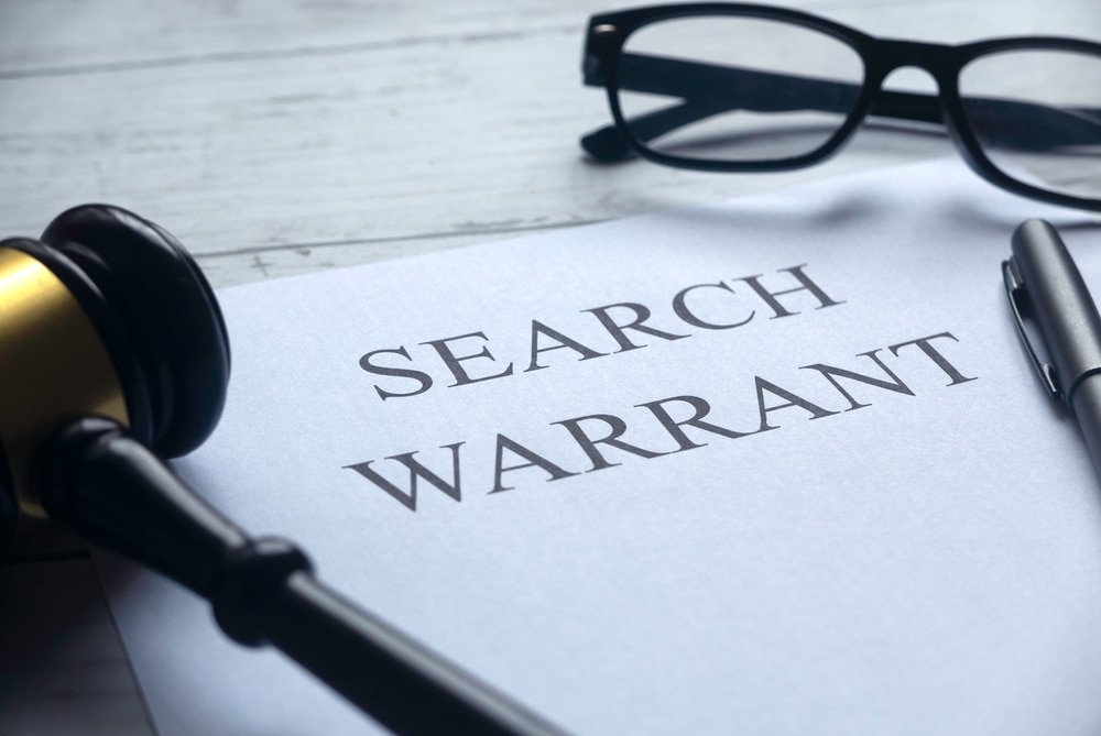 Parliament Expands Search Warrant Powers, Including Sunday Executions
