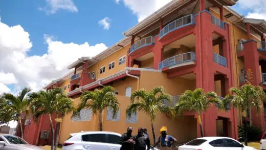 Patient Raises Concerns Over Emergency Room Wait Times at Antigua Hospital