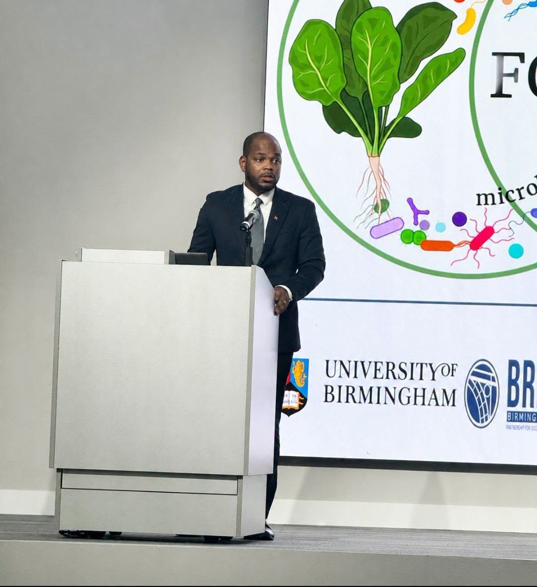 Health Minister Calls for Integrated Approach Linking Food, Soil and Environment to Public Health