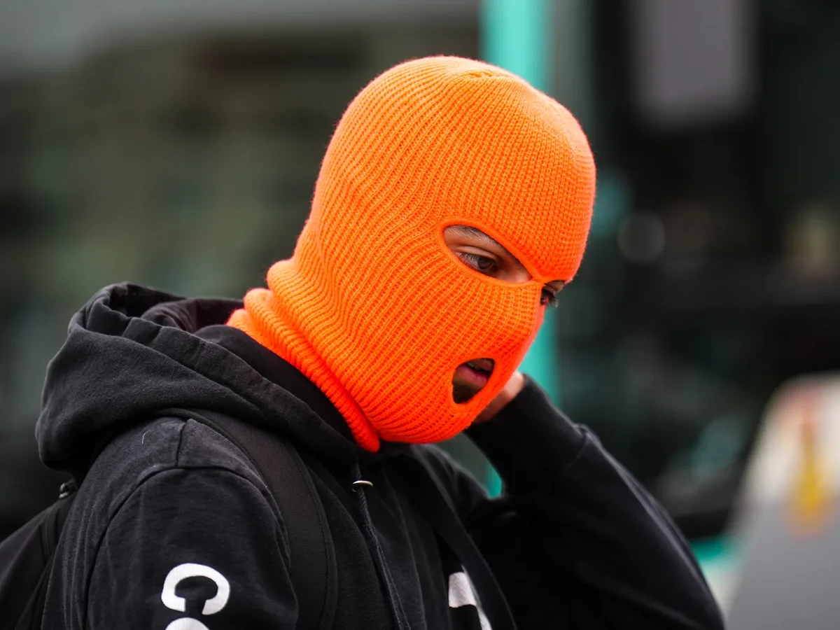 Police to Launch Crackdown on Illegal Ski Masks Worn in Public