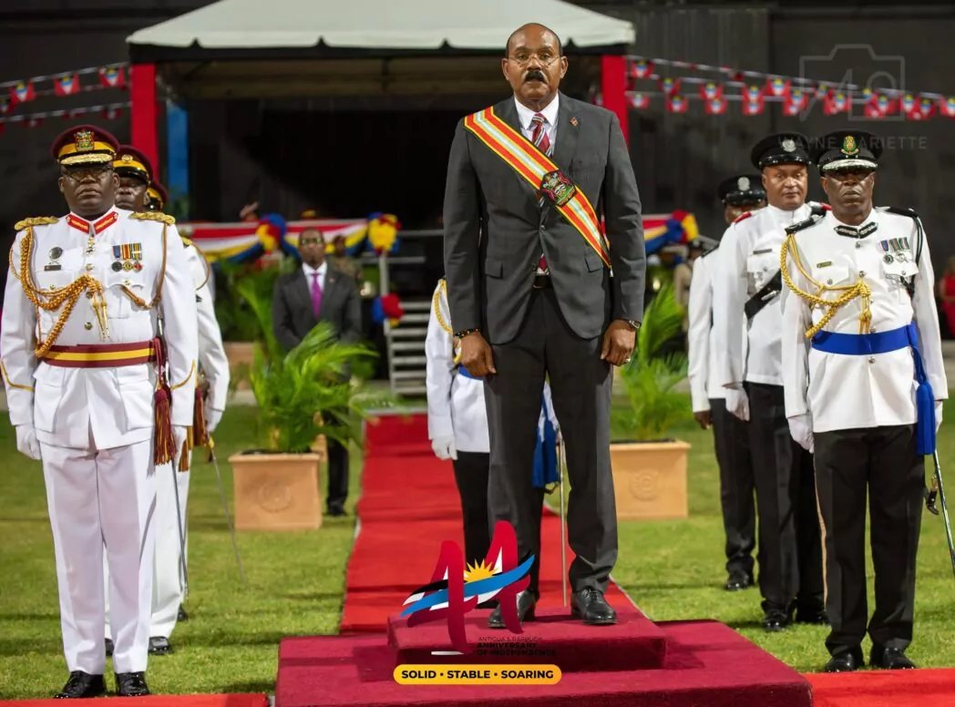Gov't Defends 'Right Honourable' Title for PM Browne Under New Vice-Regal Warrant